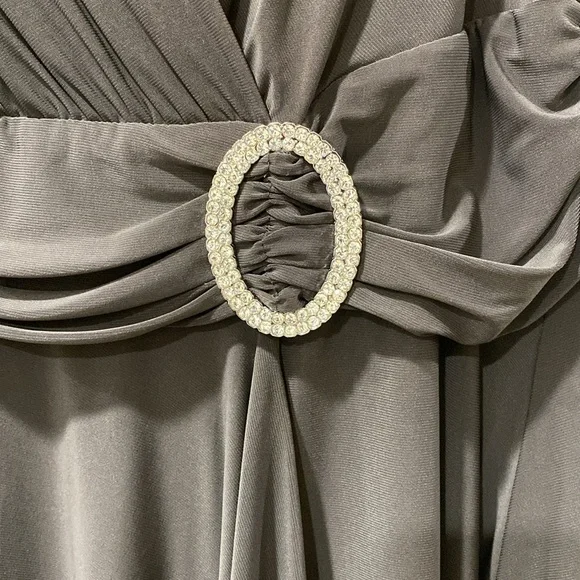 Classy Dress - Picture 2 of 5